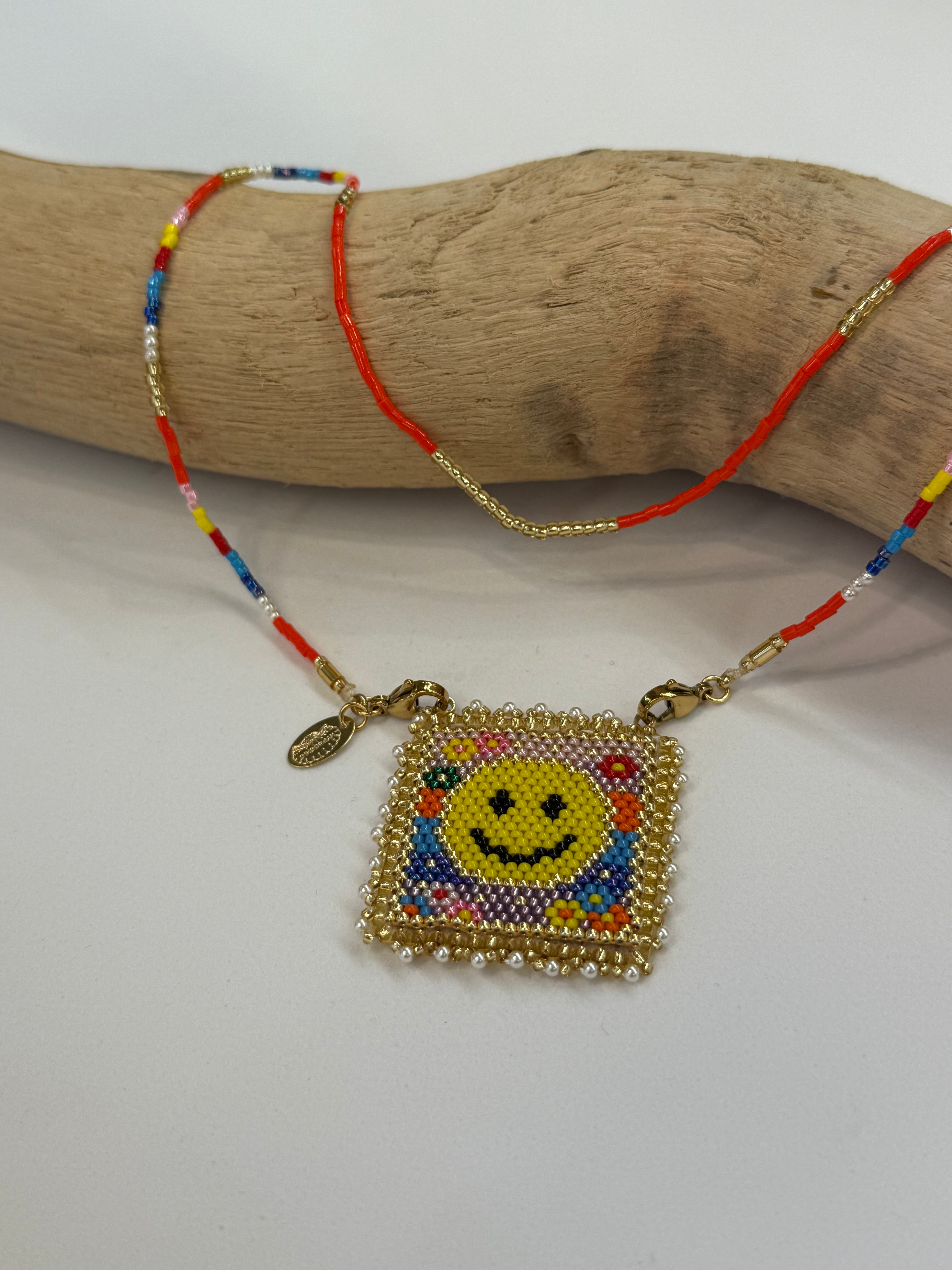 Collier Smiley