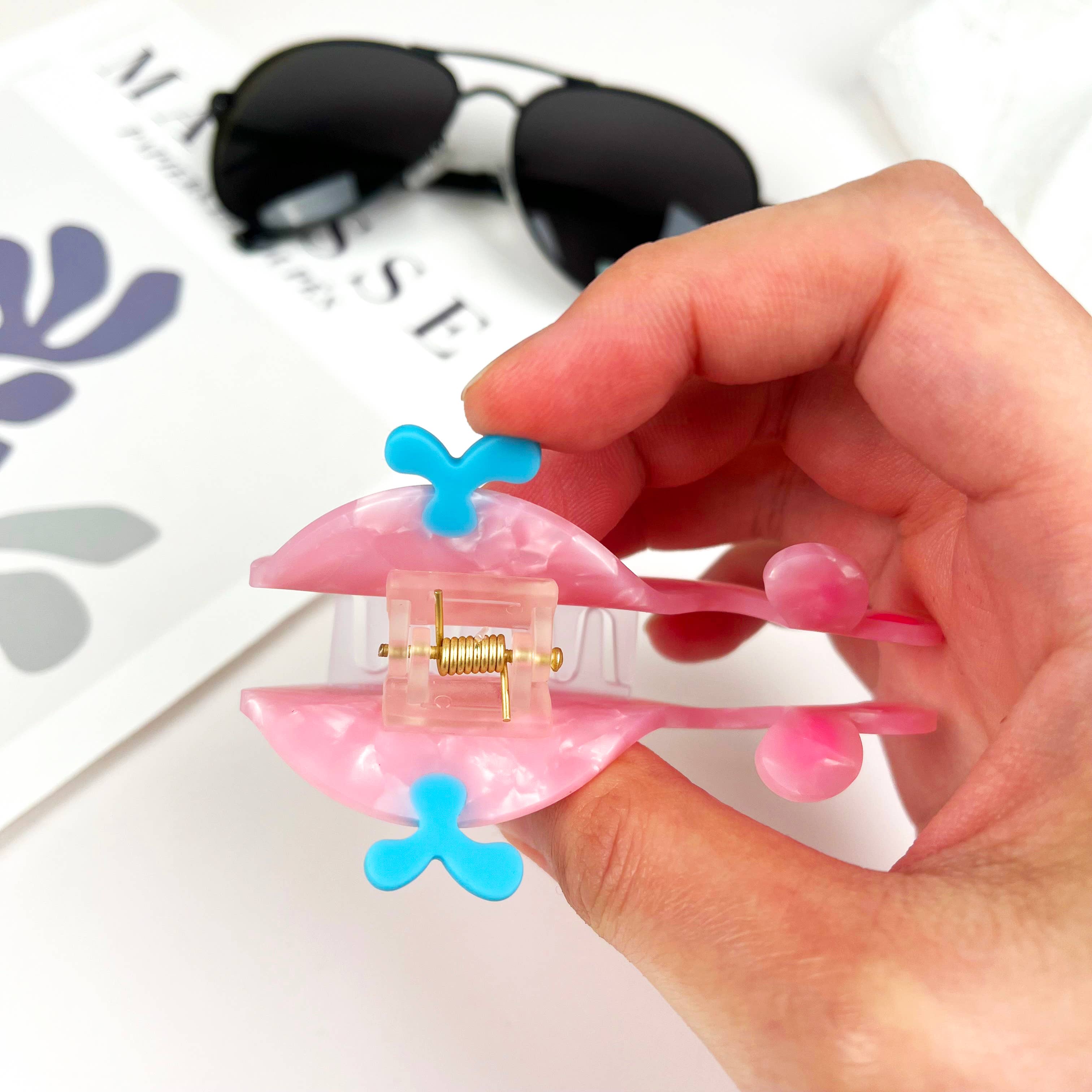 Pince à cheveux en forme de baleine