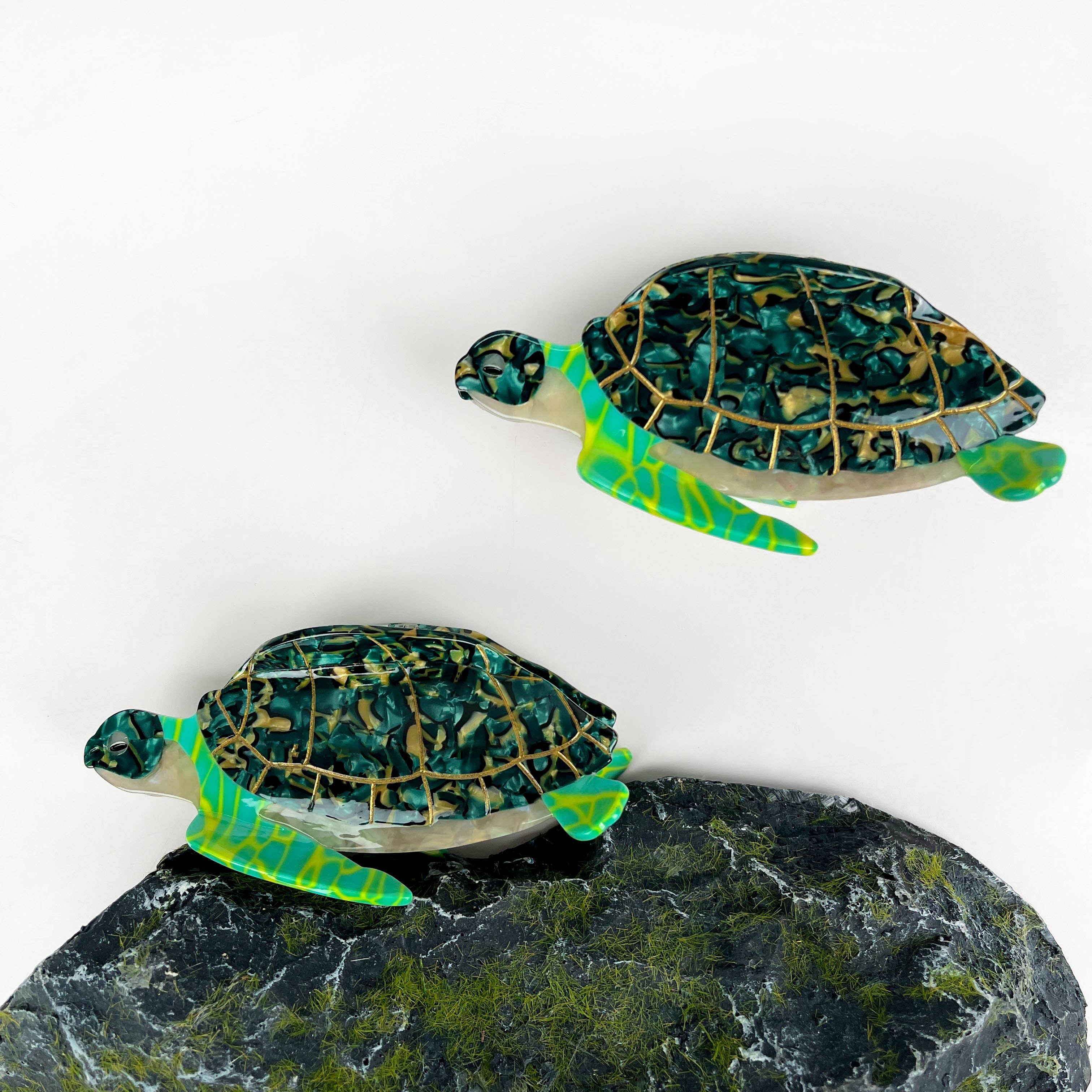 Pince à cheveux tortue verte